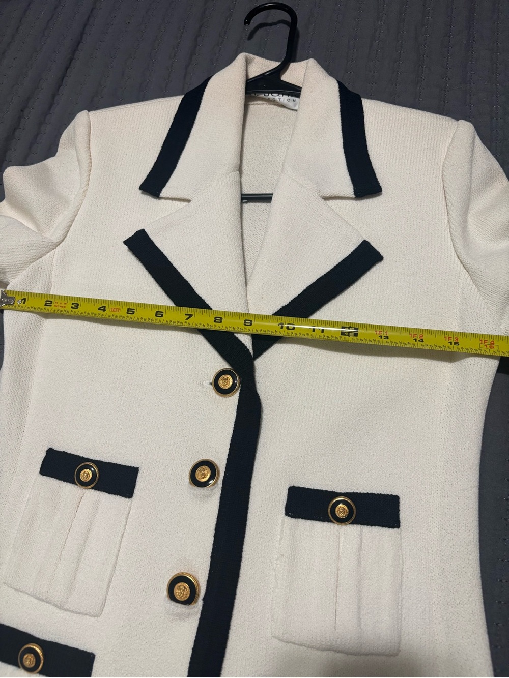 Vintage St John Collection Ivory and Black Santana 90s Knit Blazer Jacket - Picture 9 of 13